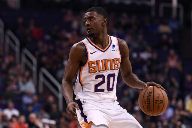 李凯尔0分赵睿17分 中国男篮不敌塞尔维亚